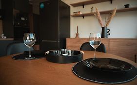 Central Old Town- Ladadika Apartment